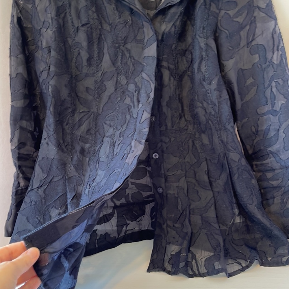 Coldwater Creek Navy Blue Button Down Collared Patterned Blouse - Picture 5 of 6